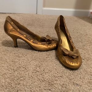 3/$10🌸 Gold Gianni Bini Heels Size 7.5